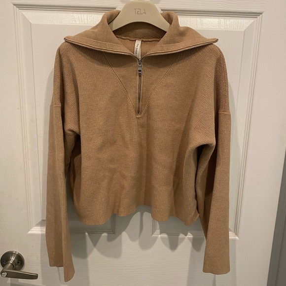 Aritzia camel pullover - Picture 2 of 5